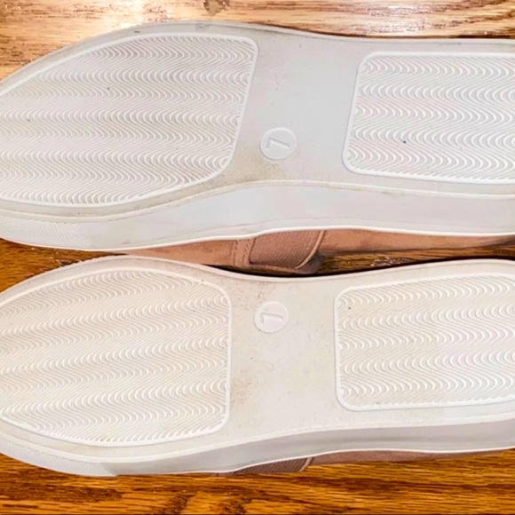 Universal Thread shoes - Picture 3 of 3